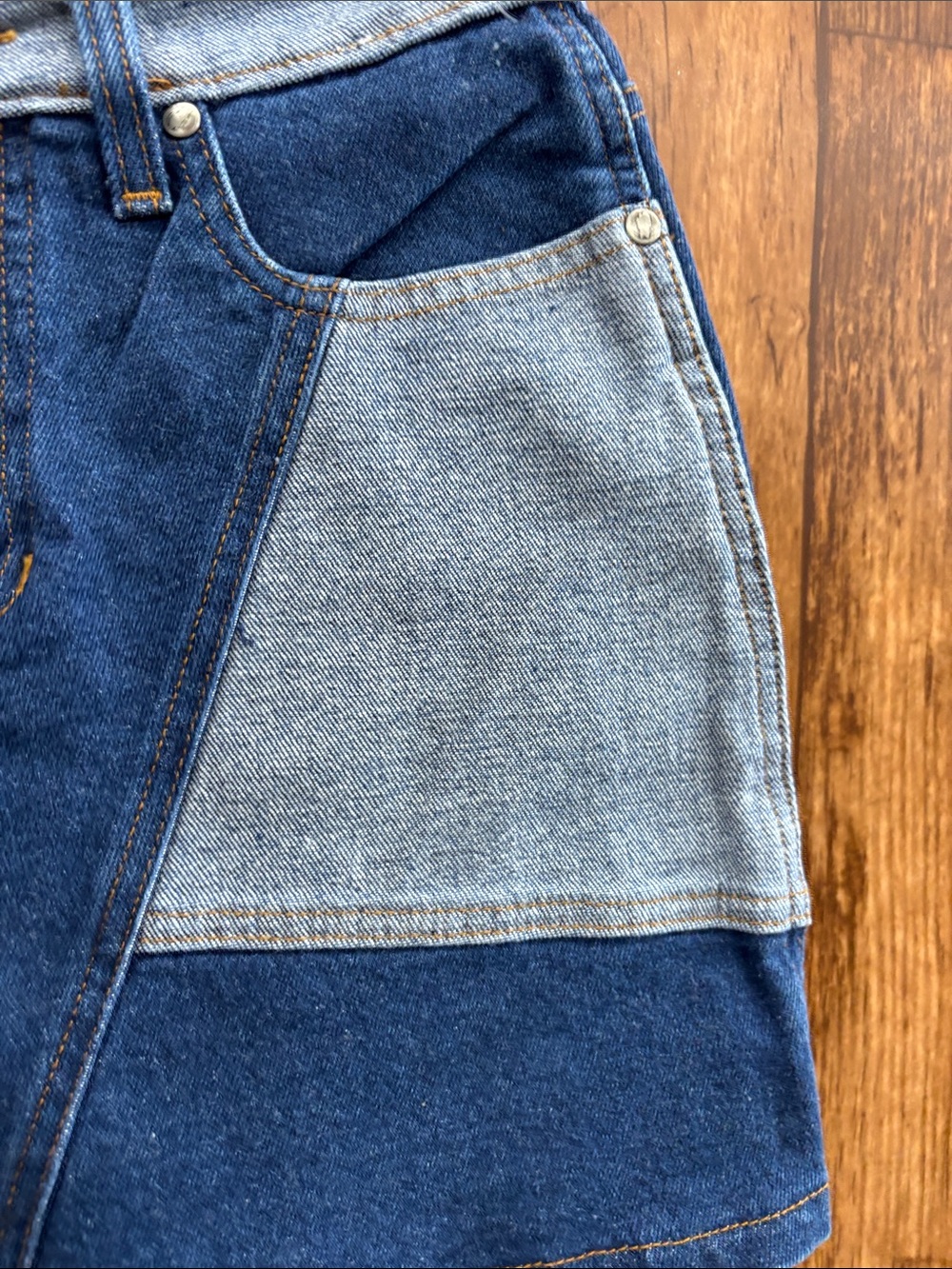 NWT ink Two-Tone Blue Patchwork Denim Mini Skirt - Picture 3 of 11